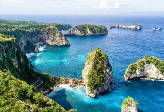 Nusa Lembongan, Pulau Indah di Bali yang Meyuguhkan Panorama Eksotis